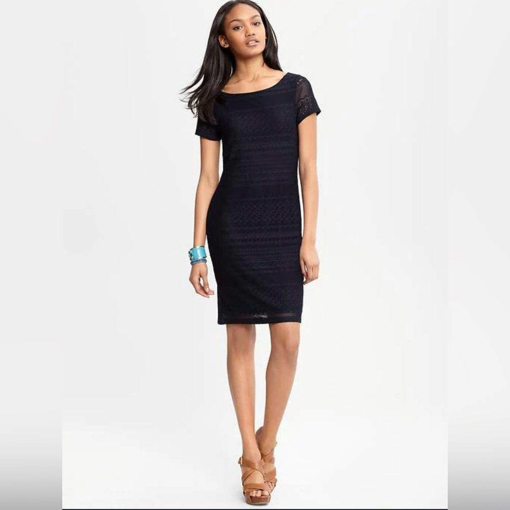 Banana Republic navy blue knee-length lined knit lace dress